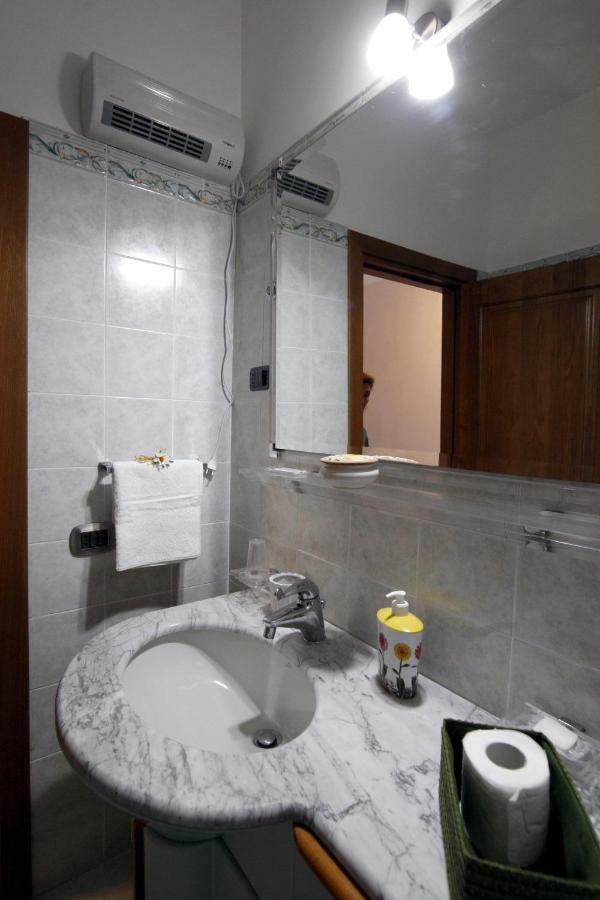 Residenza D'Epoca B&B Celeste カゼルタ エクステリア 写真